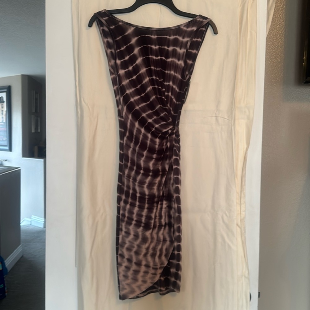 Dress 
Hi Lo/Slit